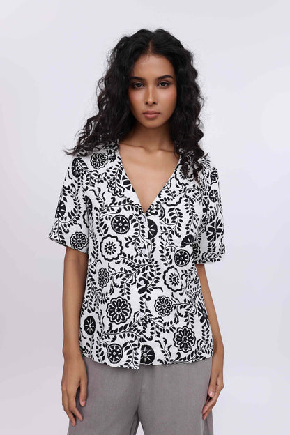 ANNIE BLACK FLORAL LINEN BUTTON UP SHIRT