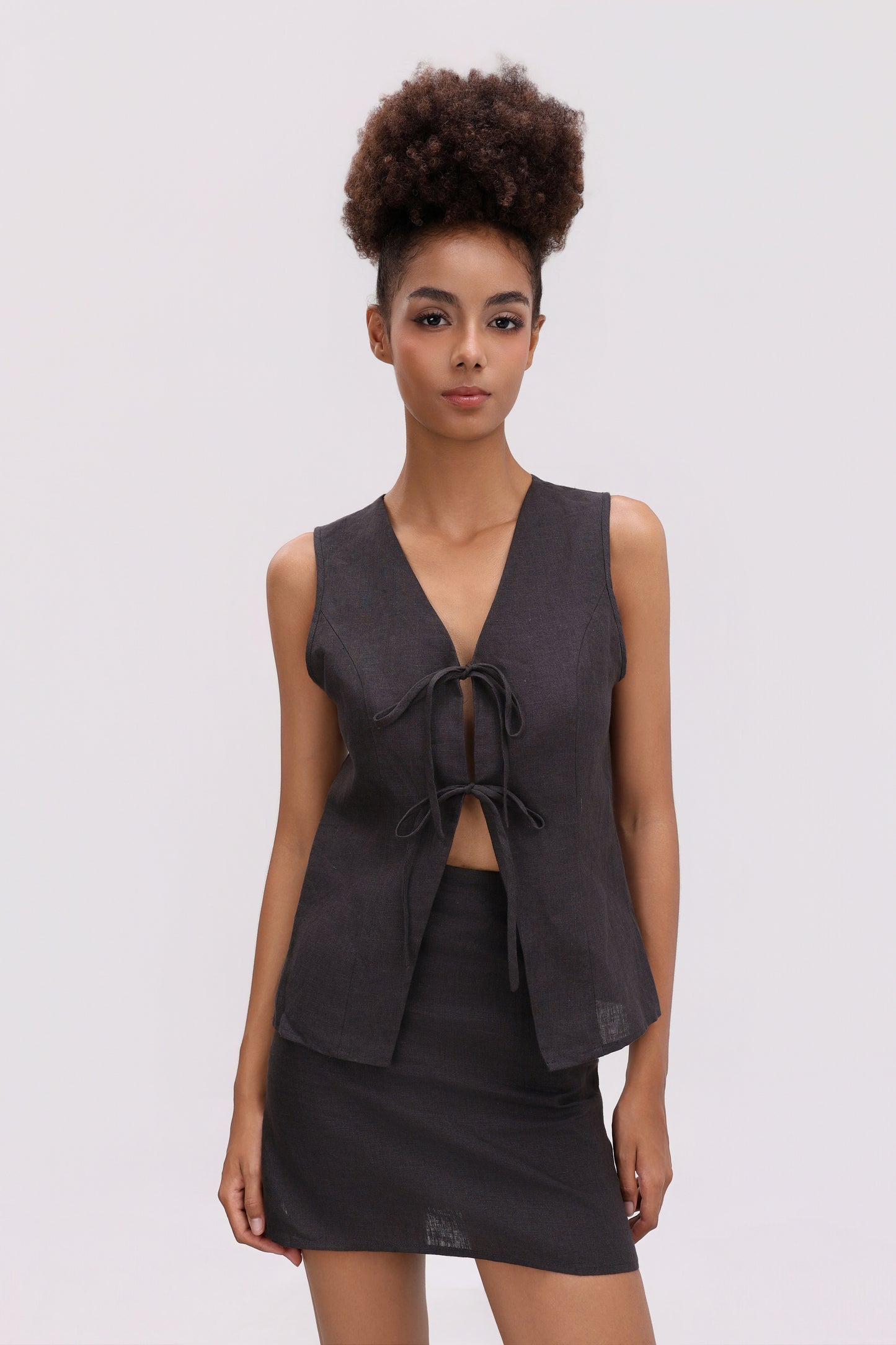 MIRA BLACK LINEN MINI SKORT