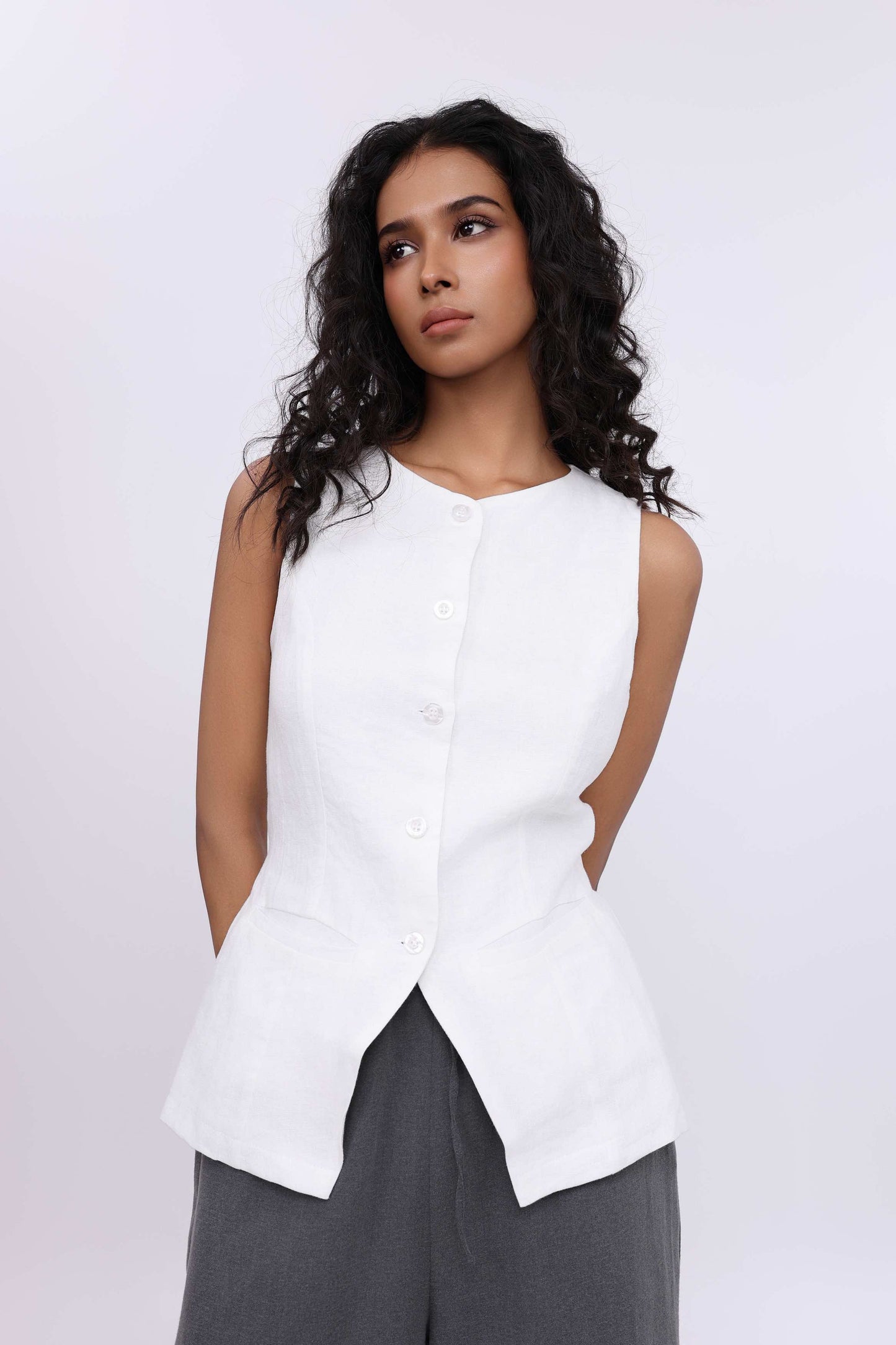 TIA WHITE LINEN VEST